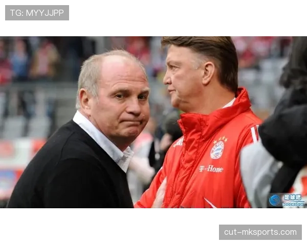 范加尔足球哲学强势回归,新一代教练传承战术理念大放异彩 范加尔足球哲学强势回归,新一代教练传承战术理念大放异彩