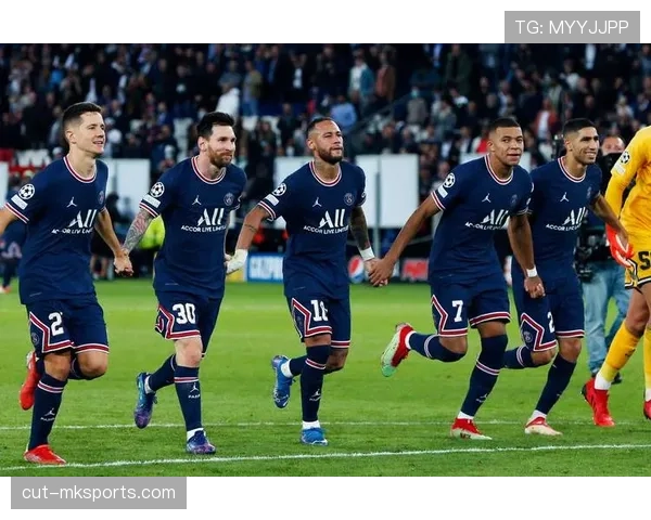 巴黎圣日耳曼的最大问题，不是进攻，而是中场控制不足